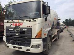 低价出售多台12年二手日野搅拌车 大10方 后八轮