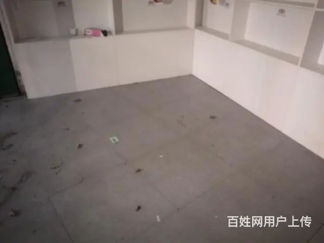 CBD东湖门面出租100平 3500/月的图片