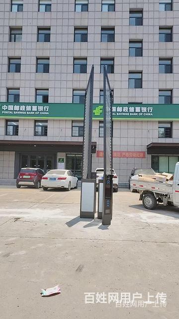 毕节大方道闸门禁停车场设备车牌识别怎么装卷帘门维修师傅电话的图片