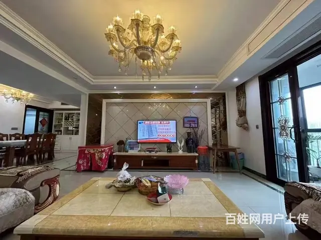东城明珠豪华装修，大三房二厅二卫现仅售60万的图片