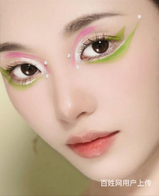 学化妆美甲纹绣来大同小乐的图片