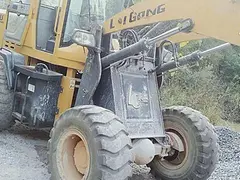 铲车