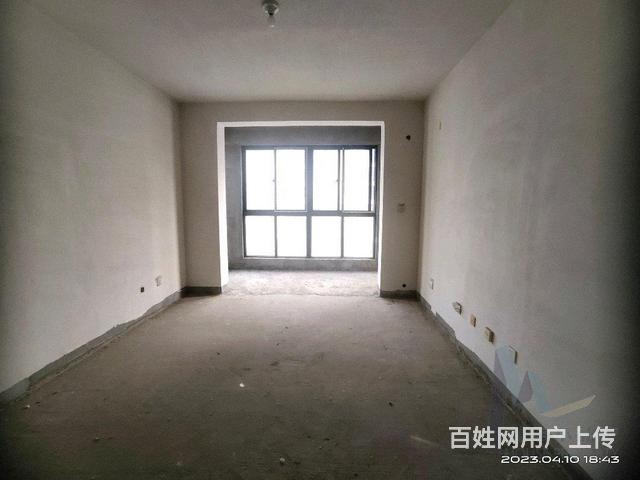 国贸公园盛世安静宜居 公交便利的图片