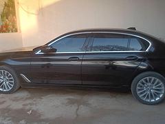 宝马5系 2020款 525Li 2.0T 手自一体 豪华套