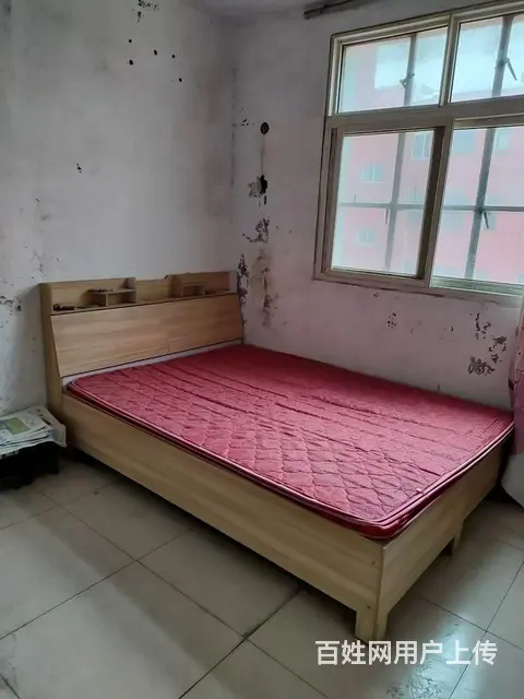 馨苑十区，二楼。二室一厅，简装，有证的图片