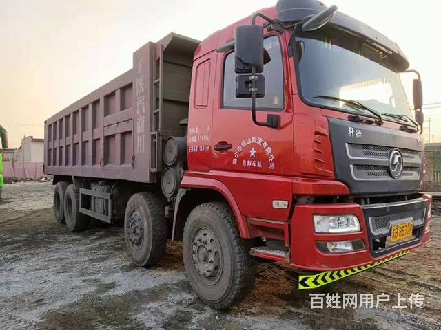 出售2台18年国五轩德X6轻皮前四后八，货箱7米6的图片