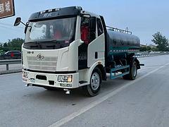 解放J6洒水车18年国五 菏泽源头厂家