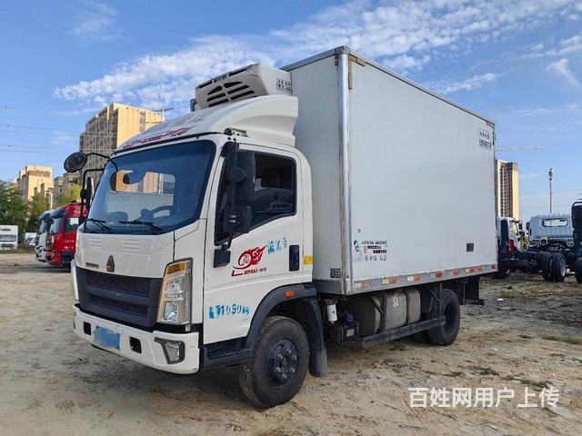 20年11月国6重汽豪沃4米2大宽体冷藏车特价处理的图片