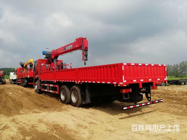 海南柳汽乘龙H5后八轮程力12吨随车吊全国支持分期付款的图片