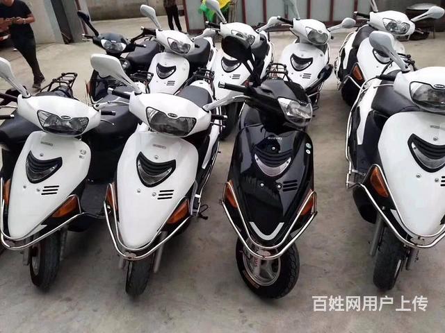 长期大量经营停车场各品牌踏板鬼火跨骑的图片