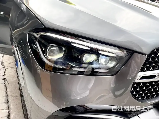 2024款奔驰gle升级原厂几何多光束大灯效果分享的图片
