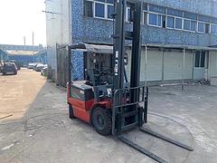 合力2吨举高4米二手电动叉车 九成新二手叉车低价处理
