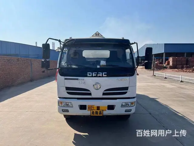 百色买一辆二手8吨油罐车带户价格出售的图片