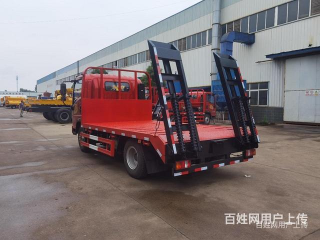 蓝牌国六4.2米挖机平板拖车 拉6吨8吨挖机拖板车 全国便宜的图片