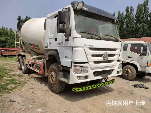 德阳出售17年国五二手豪沃搅拌车 大16方原版车况的图片