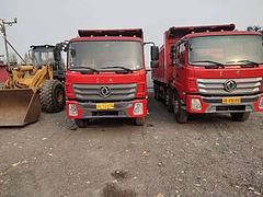 18年11月东风前四后八自卸车320马力箱7.2米