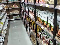仁寿县光明路二段32平零食店转让