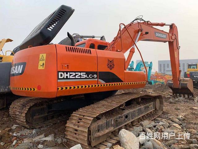 低价转让二手挖掘机斗山225-9手续全质量保证包送的图片