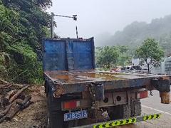 重汽四驱车