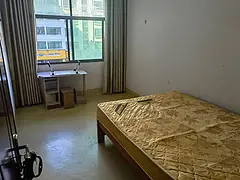 财经大学对面 单间带独卫 简单装修