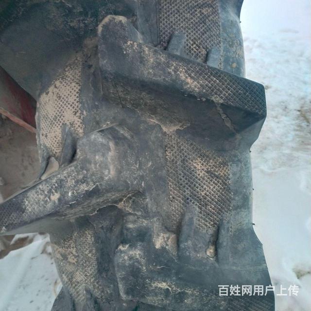 12.4-28水田轮胎，几乎全新高花轮胎带圈，的图片