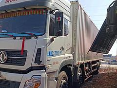 个人出售东风天龙三桥9.6米厢车，带全险