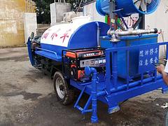 东风绿化除尘专用大型雾炮洒水车 2方三轮雾炮洒水车