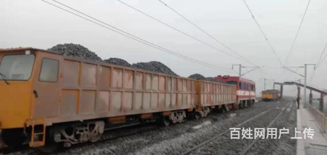 铁路道渣车 铁路轨道运输车_轨道搅拌车的图片