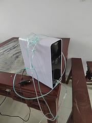 家用制氧机   氧气罐