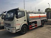 东风多利卡5吨加油车，10吨油罐车，东风天锦油罐车