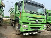 ​二手豪沃自卸车 6.3米大箱 后八轮 380马力