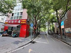 ((优选))  滨湖惠园小区大门口精装棋牌室转让，可空转