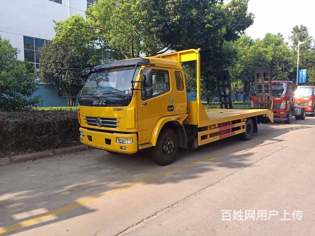 东风多利卡4米4轴距黄牌平板车拉120挖机现车出售的图片