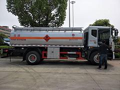 厂家直销 东风12吨铝合金油罐车 化工车 可定制