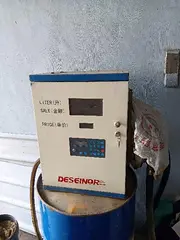 出售加油机，油罐，吨桶