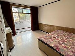 利民小区 2层 3室一厅 带电器 1000元 适合陪读