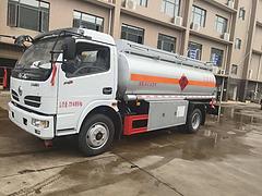 8吨油罐车东风多利卡   流动运油车