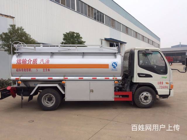 二手5吨油罐车带全新罐体和加油机加油枪的图片