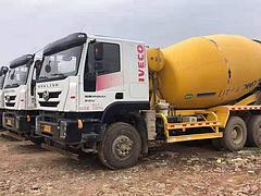 杰狮后八轮 水泥罐车350马力 国5