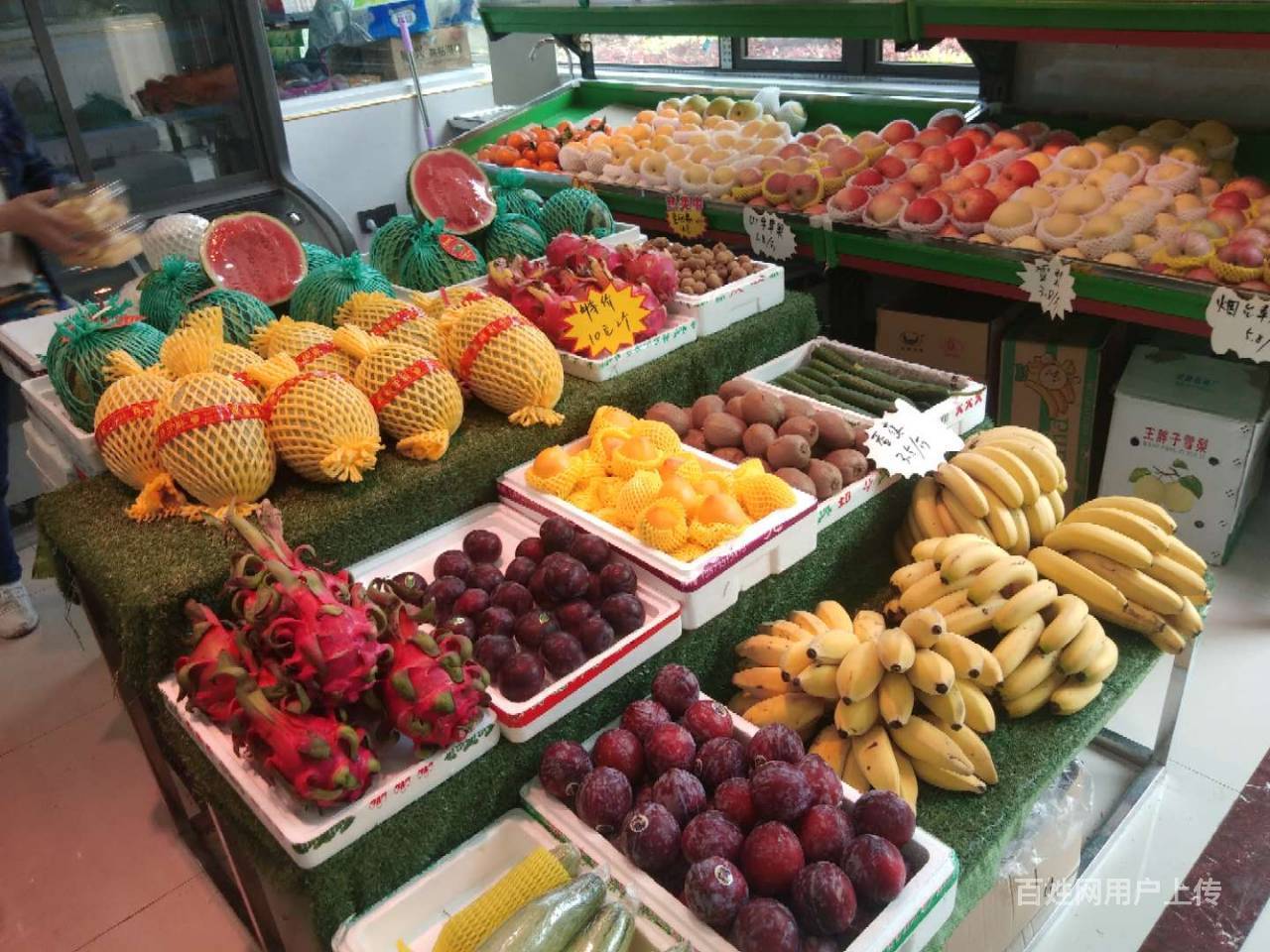 a(个人)农贸市场出入口第一个水果摊位转让