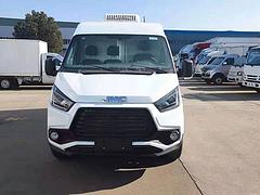 江铃特顺后双轮柴油面包冷藏车6立方