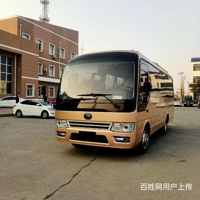 16年12月宇通28座非营运准新车的图片