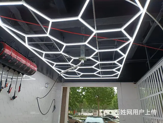 轮胎修补汽车美容的图片