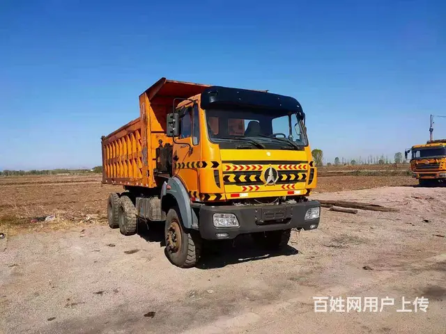 16年精品北奔后八轮自卸车340马力5.6米的图片