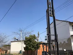 二手杭州2.吨叉车 六条实心胎 高度6米 车况不错