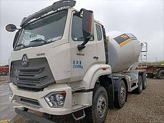 轻量化库存新车豪瀚搅拌车340马力大12方前四后八