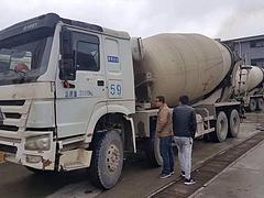 豪沃13年6月份车，前2后八搅拌罐，12方，车况好
