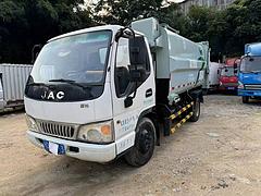 19年10月蓝牌工作环卫车，带压缩