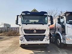 重汽汕德卡20吨运油车 平顶分两仓 厂家包上牌