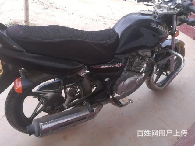 在审牌照铃木en125瑞爽
